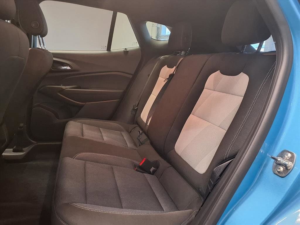 Used 2025 Chevrolet Trax RS w/ Driver Confidence Package image 10
