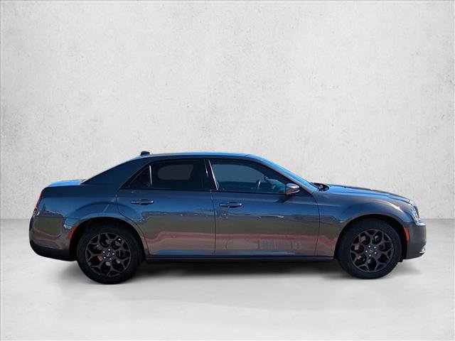 Used 2019 Chrysler 300 S image 4