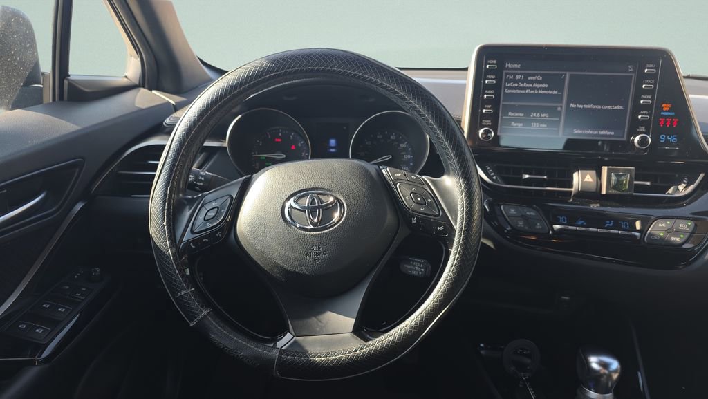 Used 2019 Toyota C-HR XLE image 16