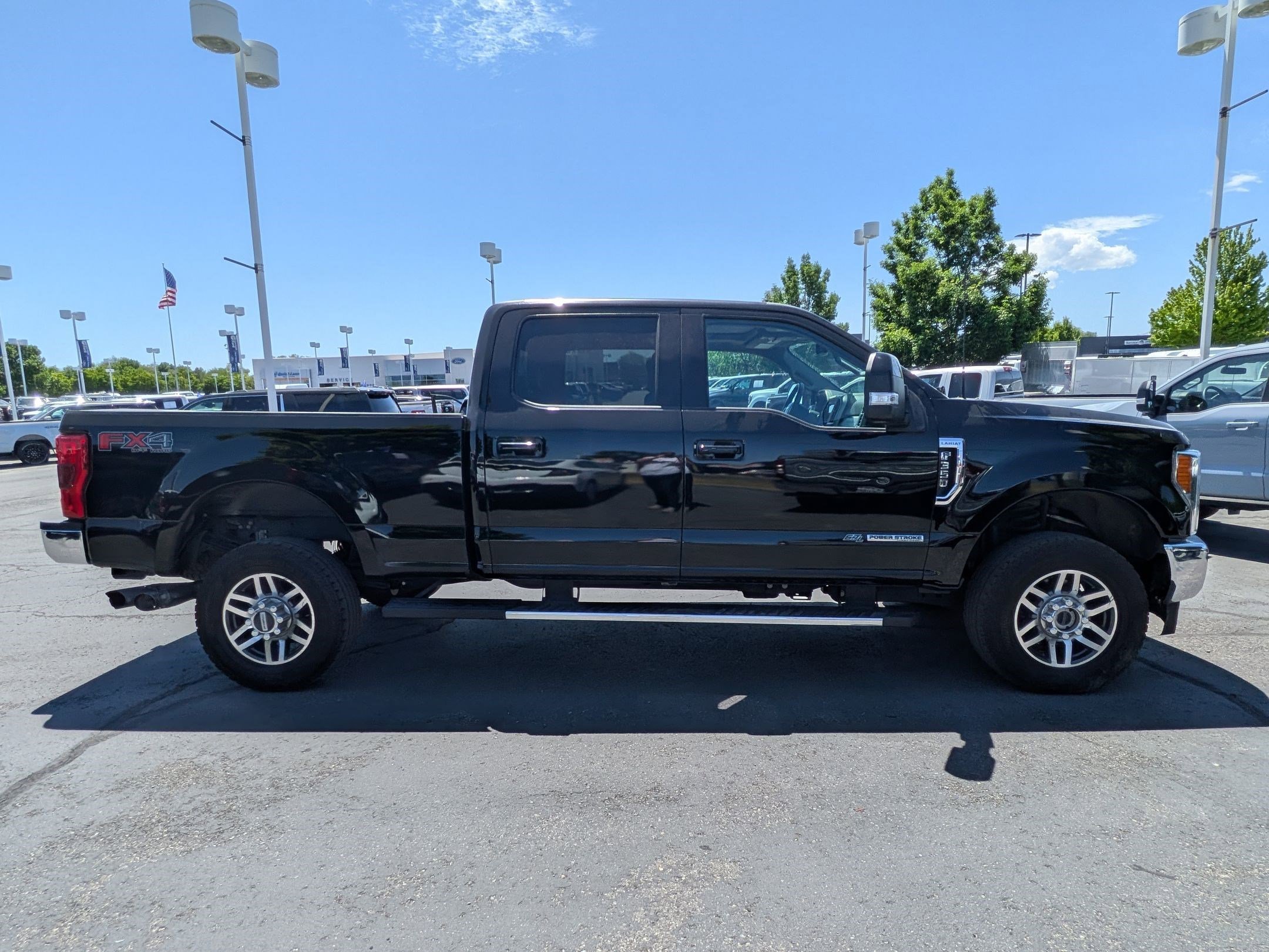 Used 2018 Ford F350 Lariat w/ Lariat Ultimate Package AWD/4WD image 2