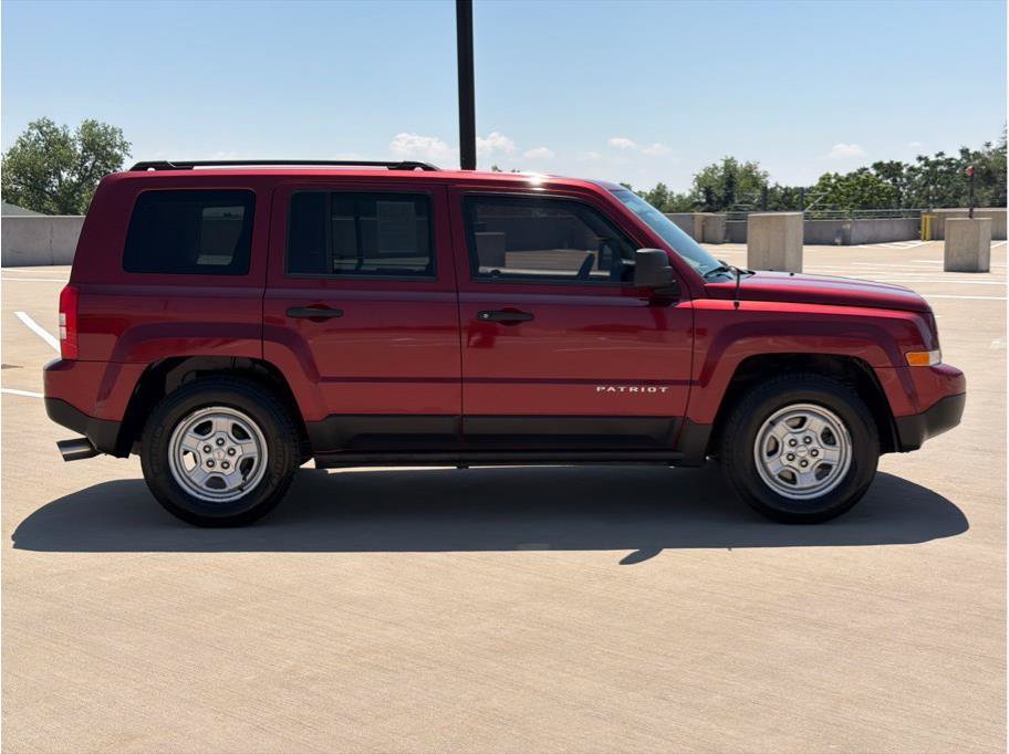 Used 2014 Jeep Patriot Sport FWD image 9