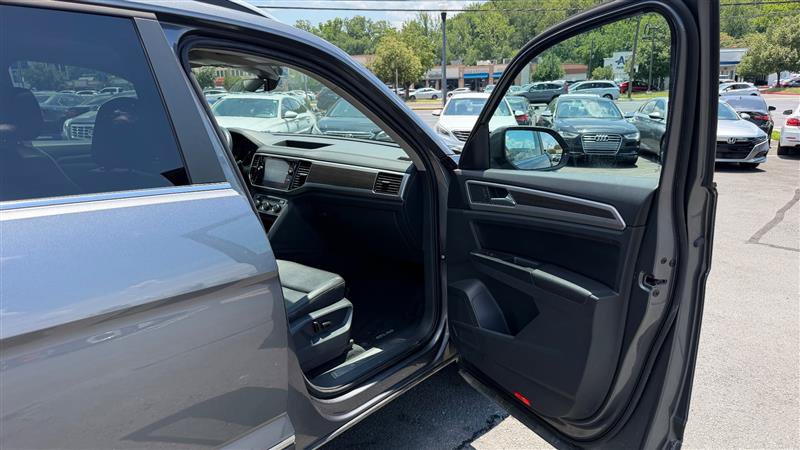 Used 2018 Volkswagen Atlas SEL AWD/4WD image 33