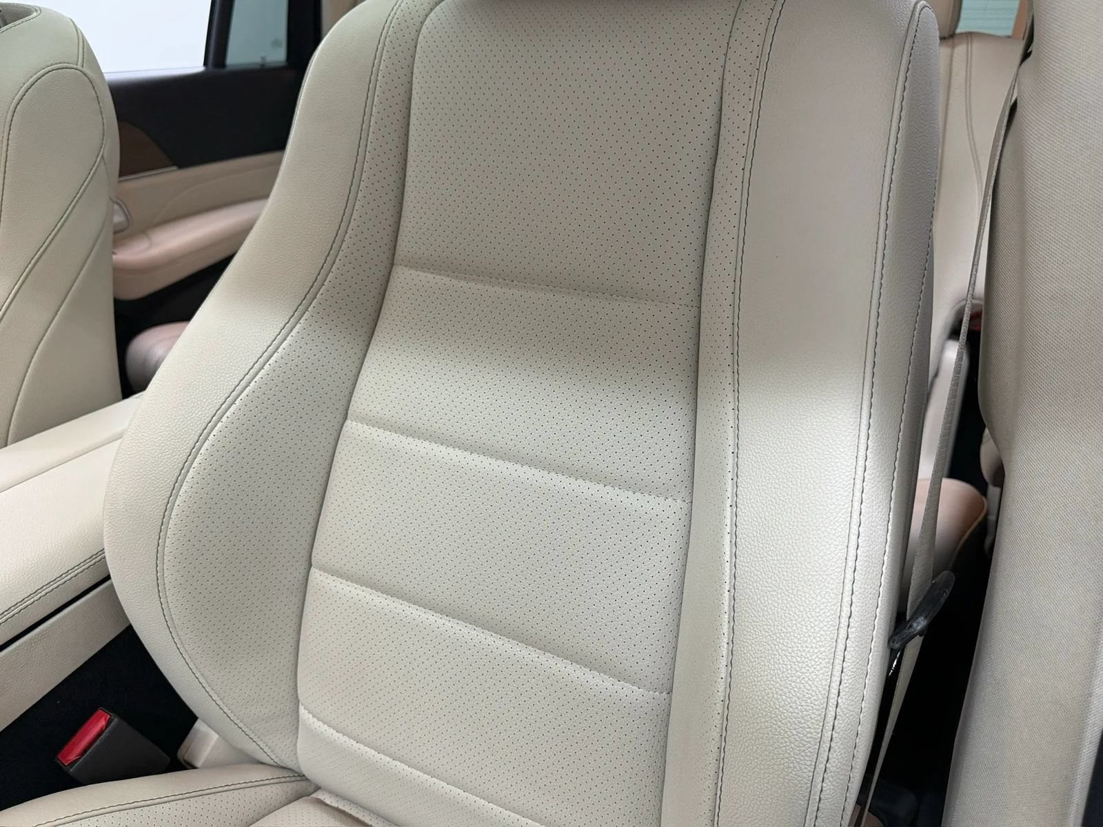 Used 2021 Mercedes-Benz GLS 450 4MATIC image 23