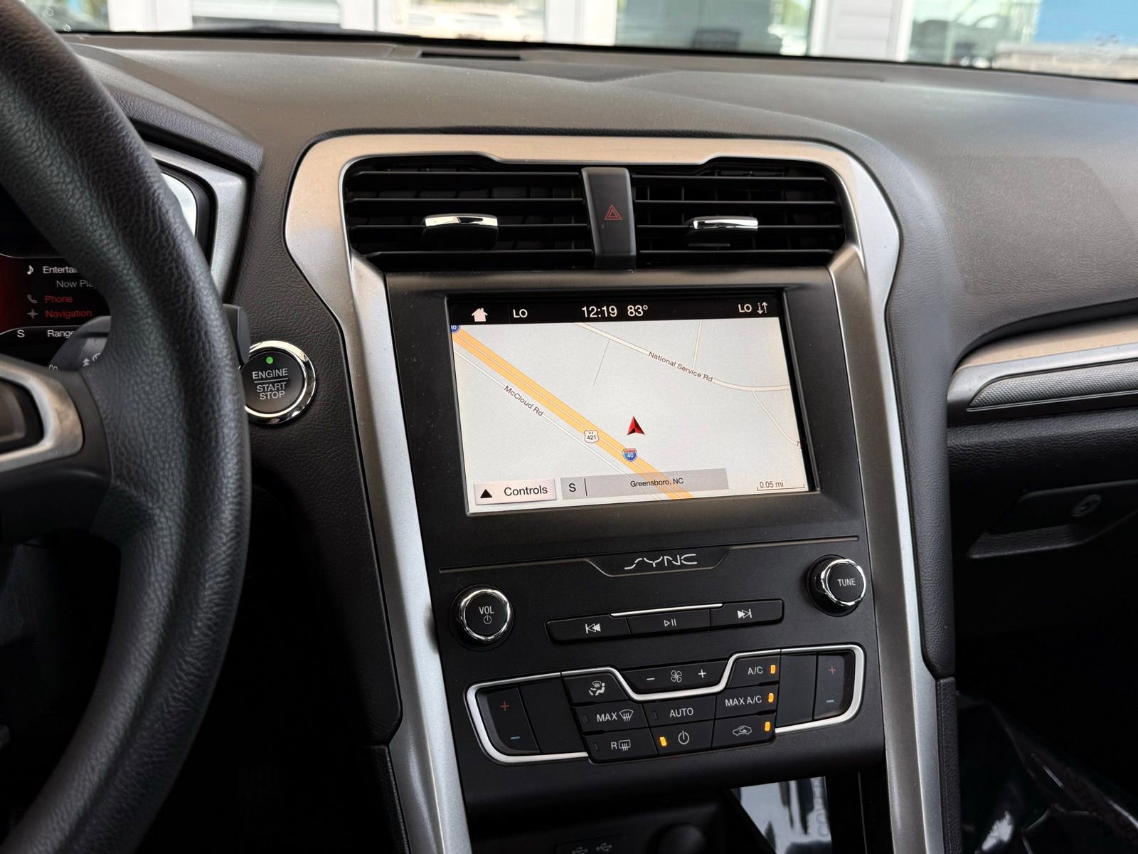 Used 2019 Ford Fusion SE FWD image 31