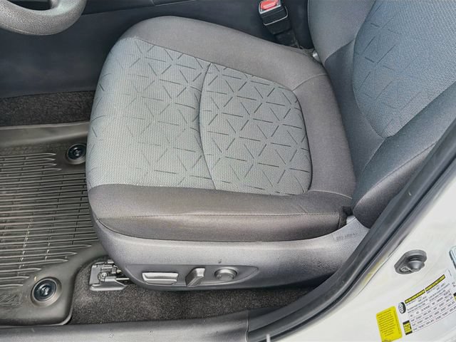 Used 2025 Toyota RAV4 XLE w/ Convenience Package FWD image 20