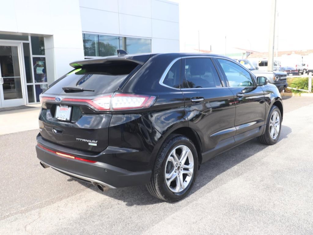 Used 2017 Ford Edge Titanium w/ Equipment Group 301A FWD image 9