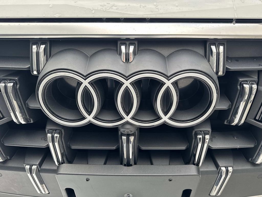 Used 2025 Audi Q7 3.0T Premium Plus image 10