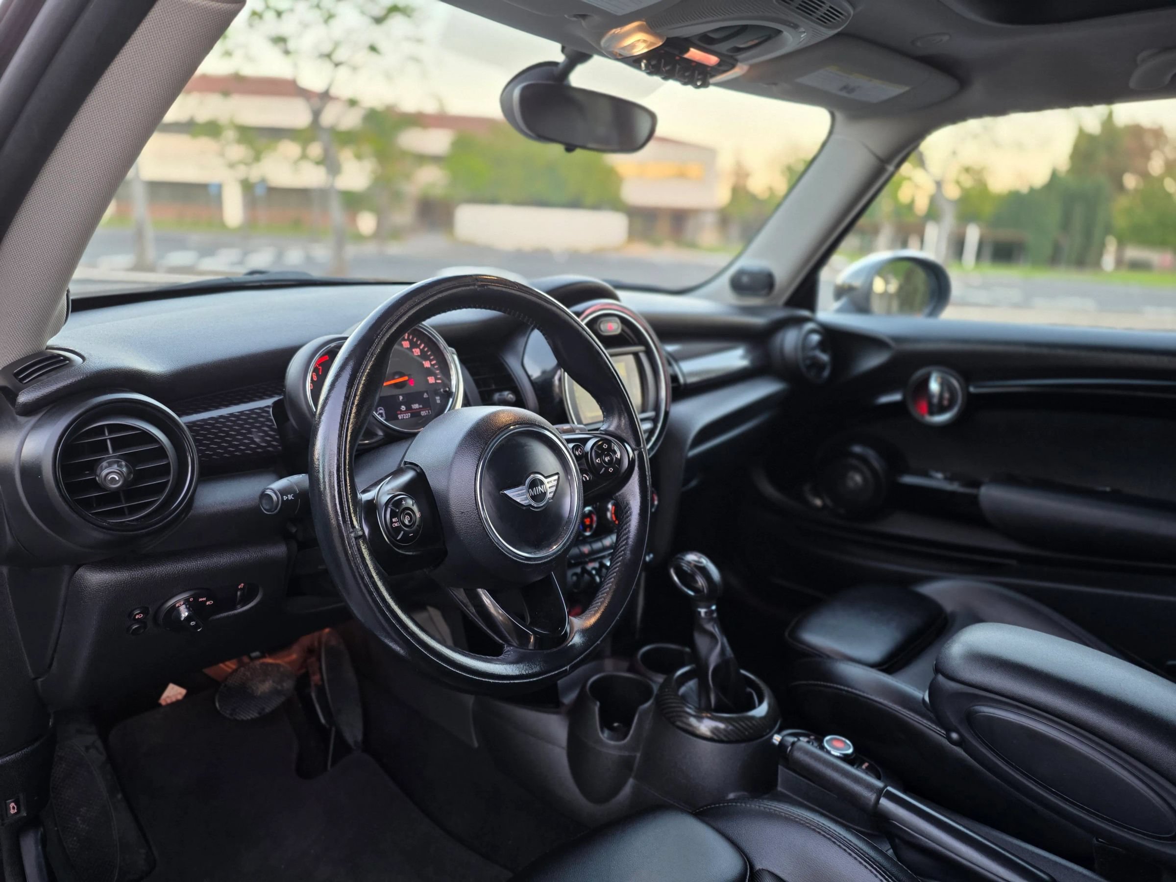 Used 2018 MINI Cooper S FWD image 15