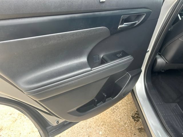 Used 2021 Toyota Highlander XSE FWD image 21