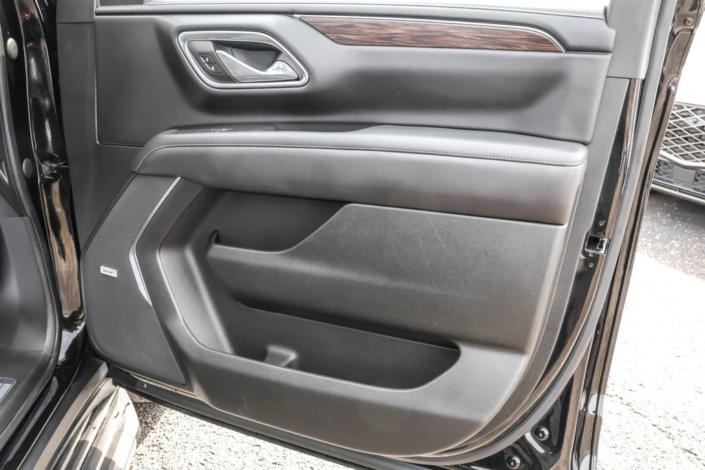 Used 2023 Chevrolet Tahoe LT w/ Luxury Package AWD/4WD image 46