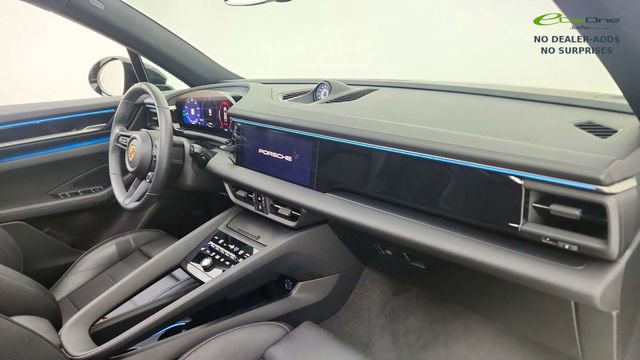 Used 2025 Porsche Macan Electric RWD image 21