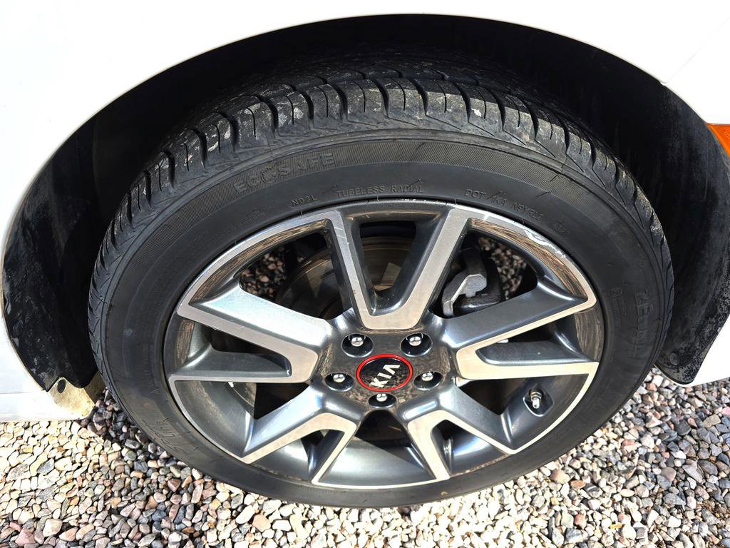 Used 2020 Kia Soul GT-Line FWD image 36