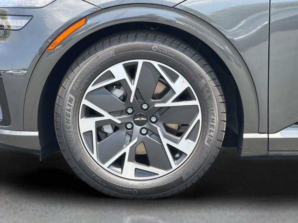 New 2026 Genesis GV60 RWD image 26