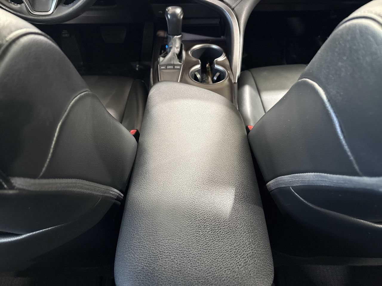 Used 2022 Toyota Camry SE w/ Convenience Package FWD image 21