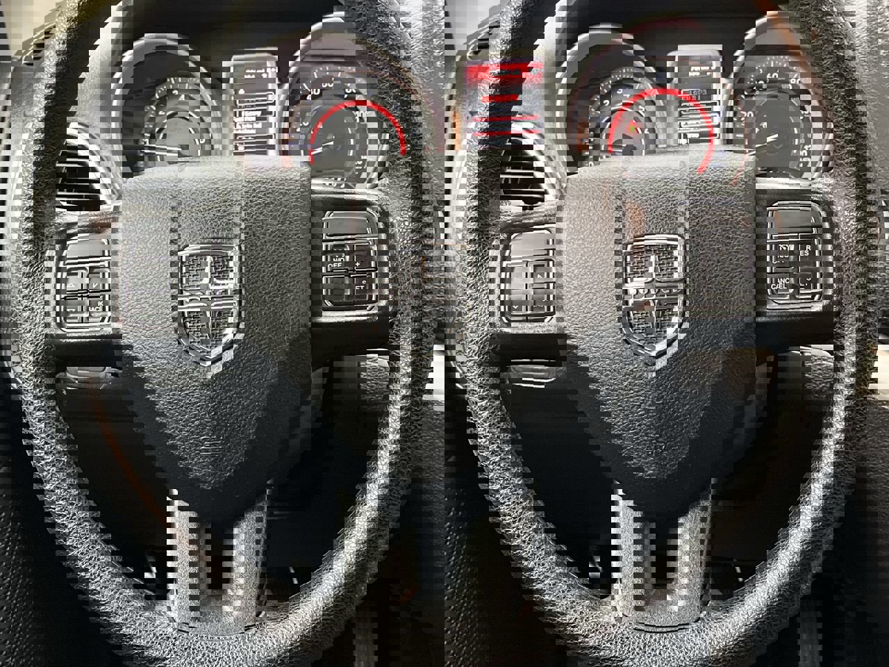 Used 2019 Dodge Journey SE image 13