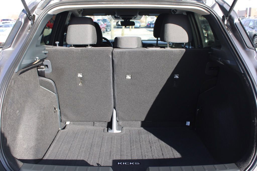 Used 2025 Nissan Kicks S image 10