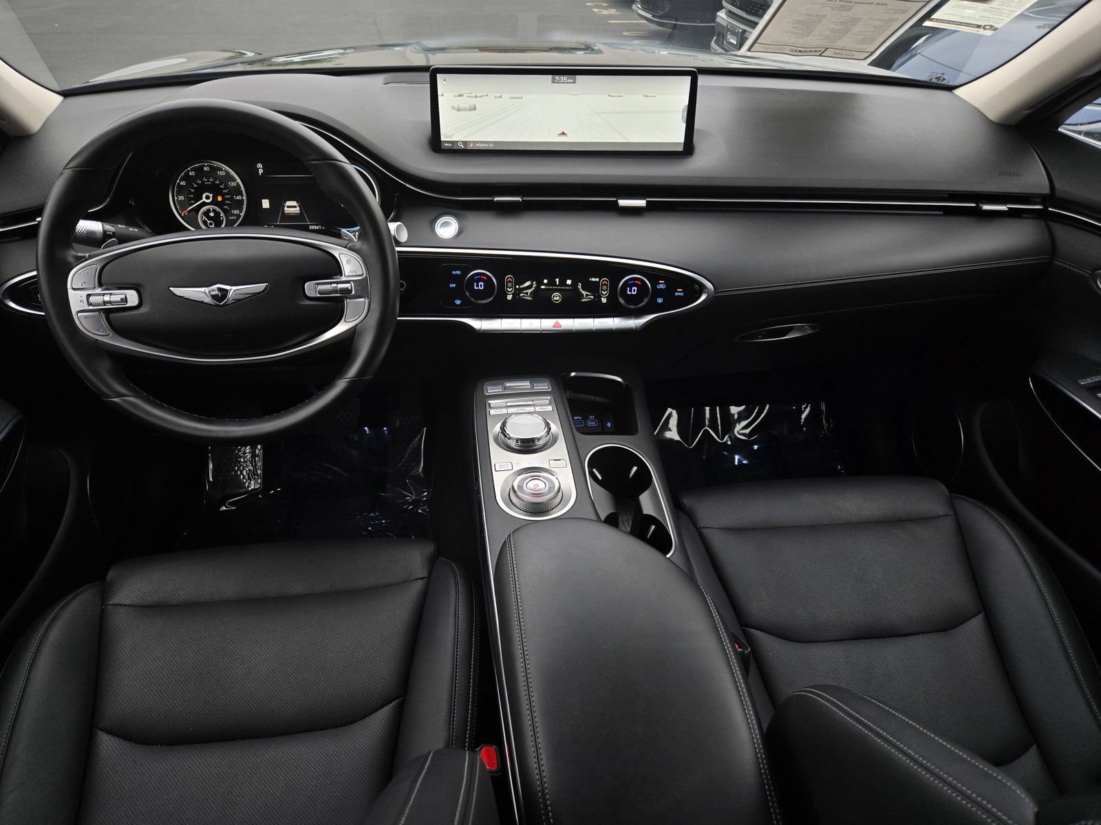 Used 2025 Genesis GV70 2.5T AWD/4WD image 13