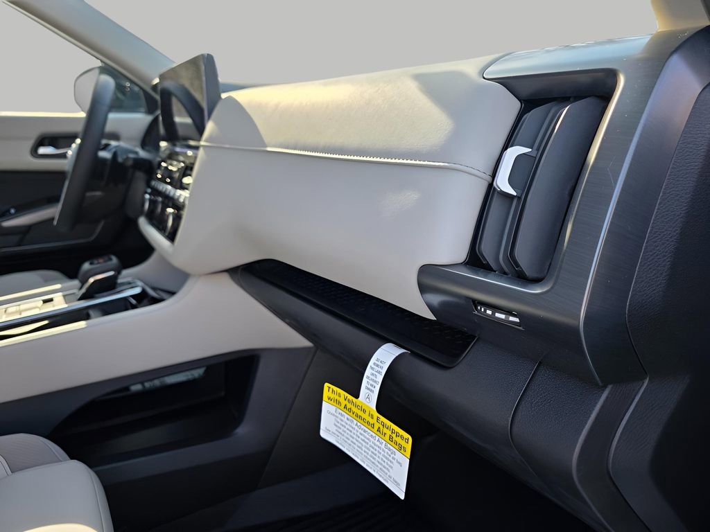 New 2026 Nissan Pathfinder SL image 15