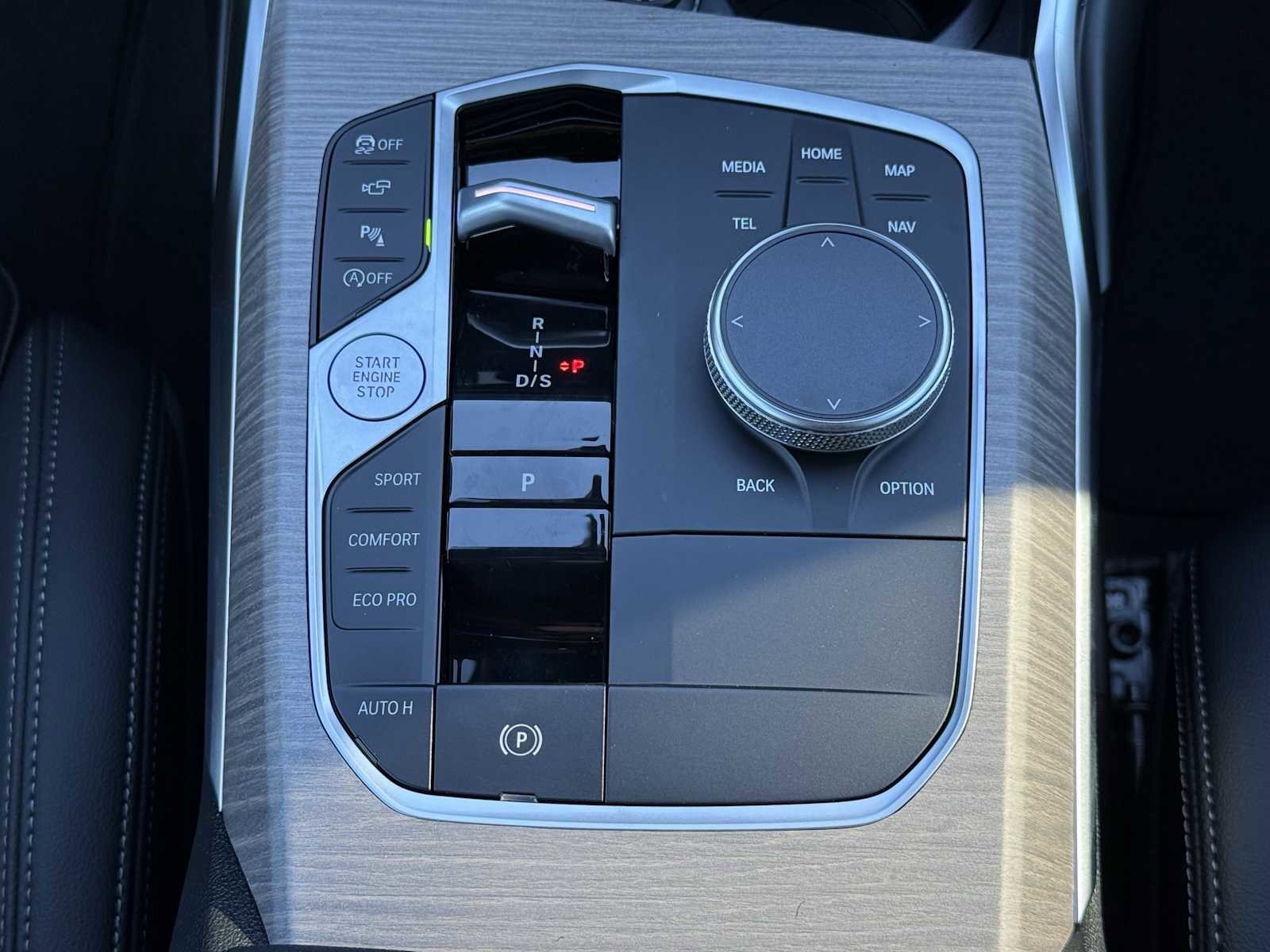 New 2026 BMW 330i xDrive xDrive w/ Premium Package image 19