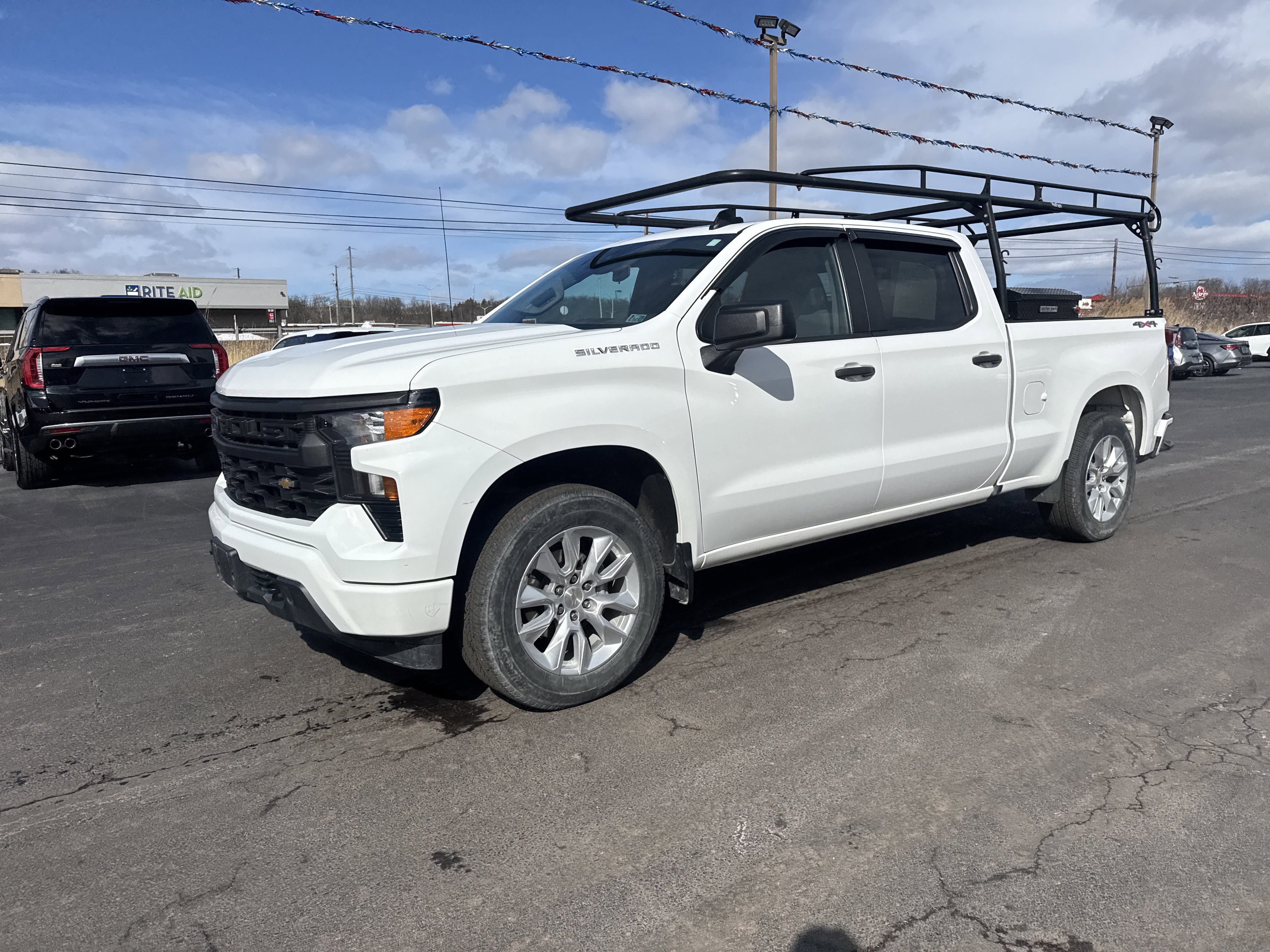 Used 2023 Chevrolet Silverado 1500 Custom image 8