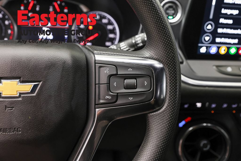 Used 2025 Chevrolet Blazer LT FWD image 18