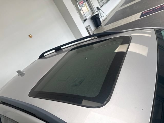 Used 2017 Subaru Forester 2.5i Touring AWD/4WD image 5