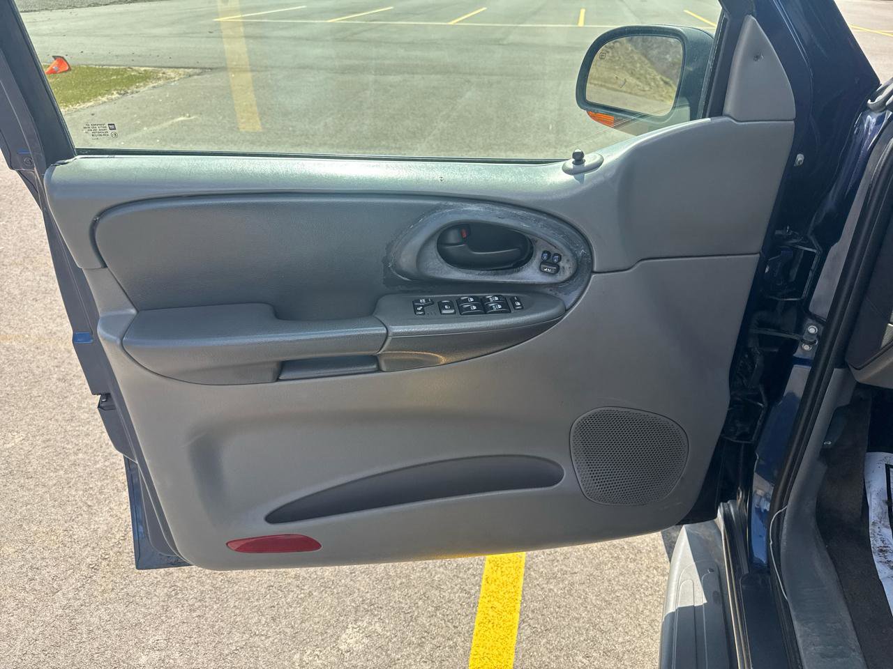 Used 2003 Chevrolet TrailBlazer LTZ AWD/4WD image 9