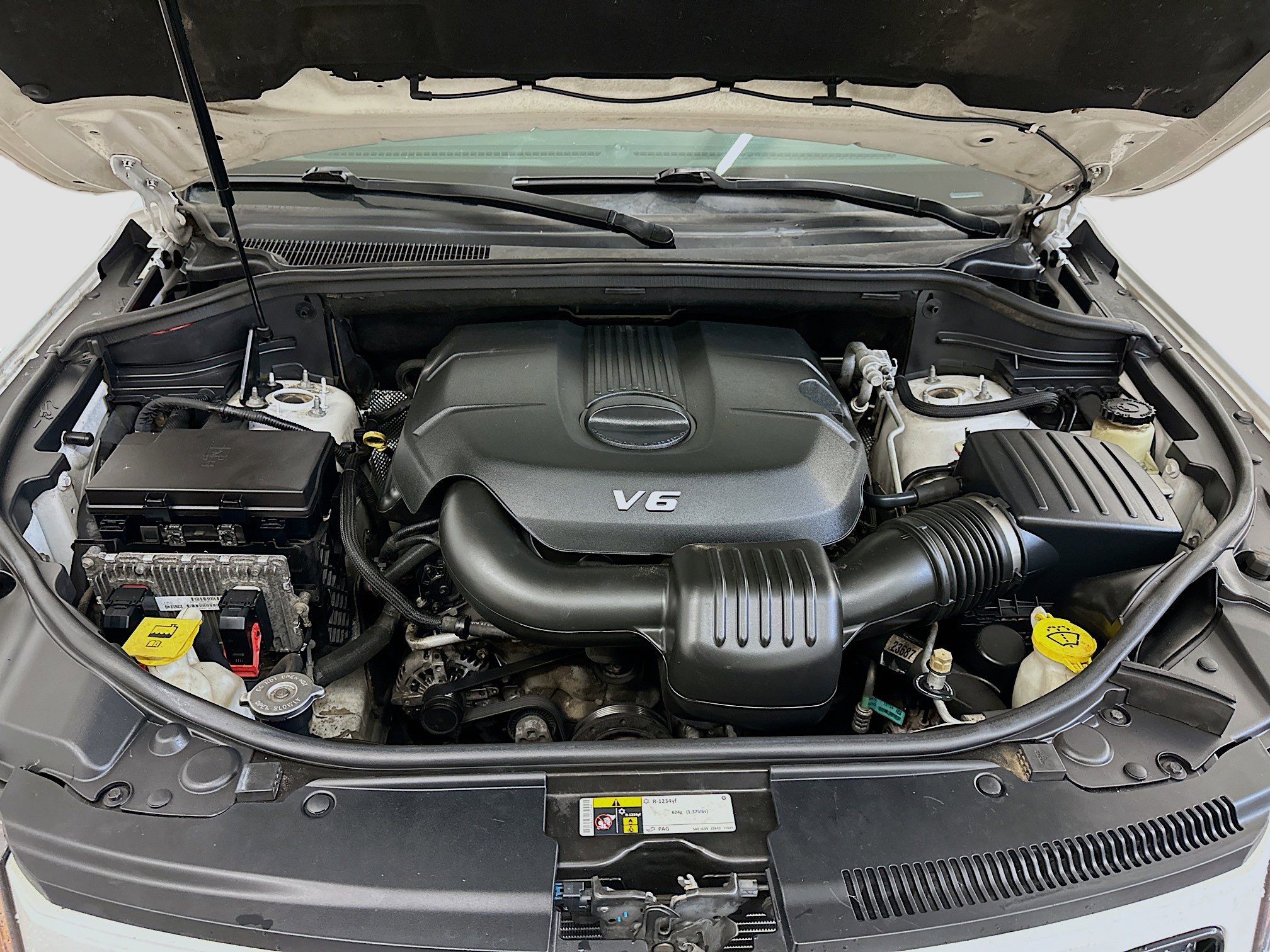 Used 2015 Jeep Grand Cherokee Altitude image 34