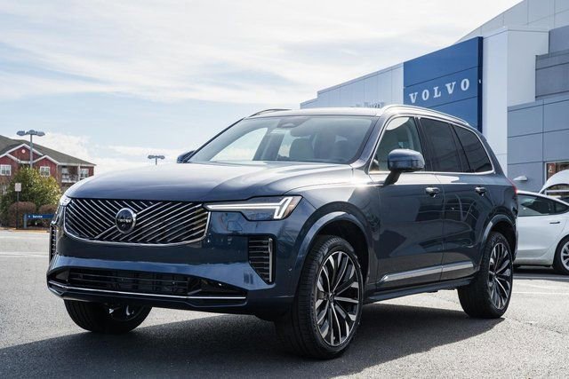 New 2026 Volvo XC90 B6 Ultra w/ Protection Package image 3