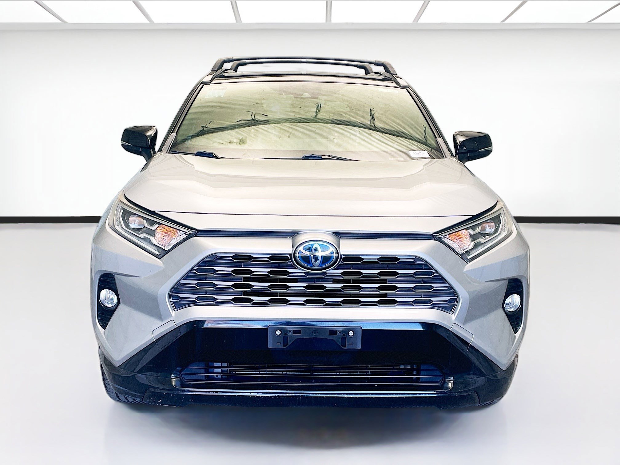 Used 2019 Toyota RAV4 XSE w/ Carpet Mat Package image 2