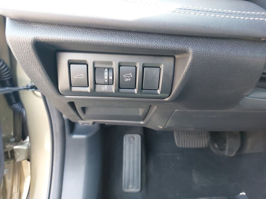 Used 2024 Subaru Outback Limited AWD/4WD image 27