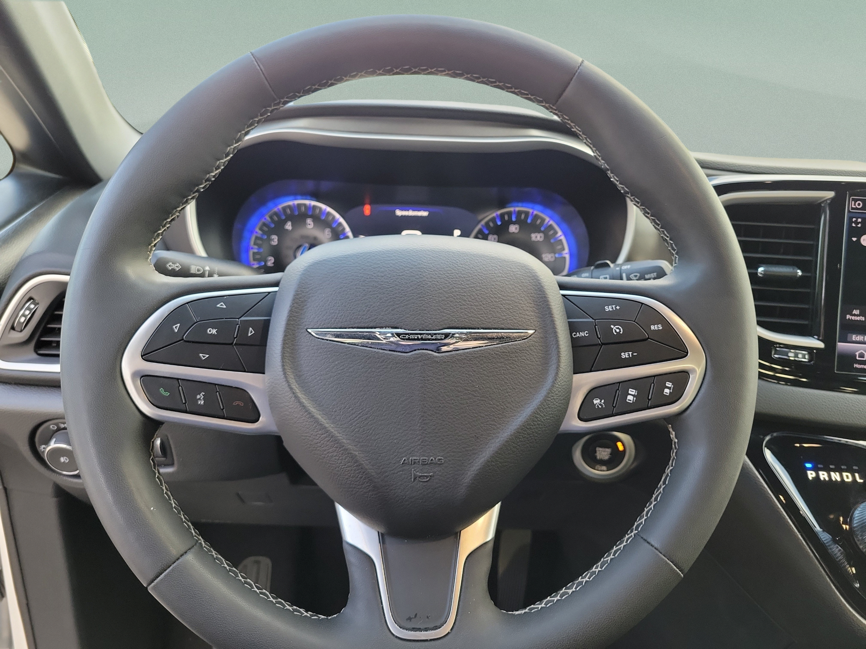 Used 2025 Chrysler Pacifica Select FWD image 20