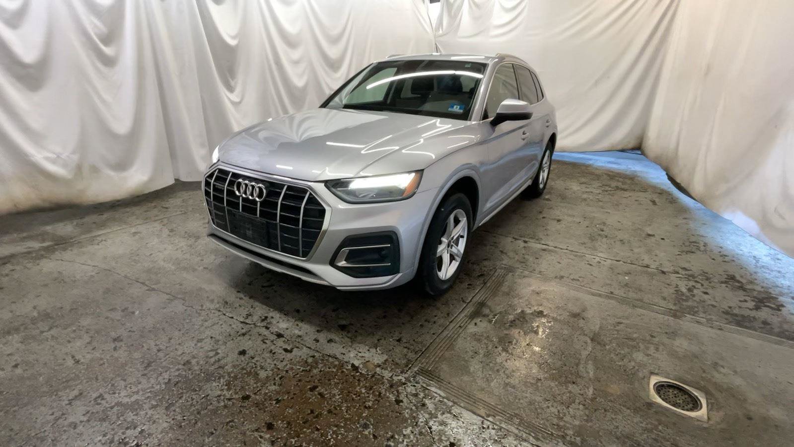 Used 2021 Audi Q5 2.0T Premium w/ Convenience Package AWD/4WD image 13