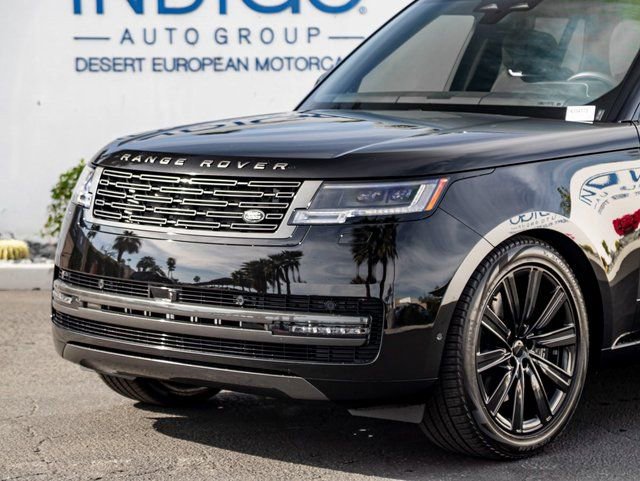 New 2026 Land Rover Range Rover SE image 2