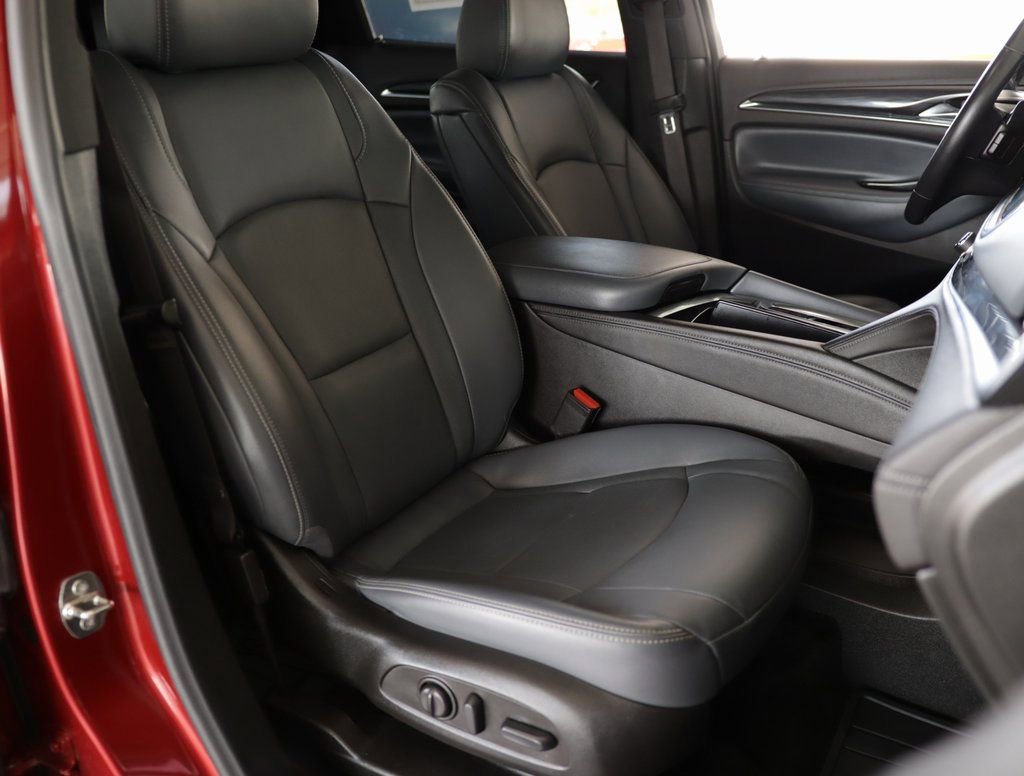 Used 2022 Buick Enclave Essence w/ Sport Touring Edition image 33