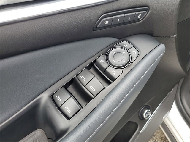 Used 2024 Buick Enclave Premium image 16