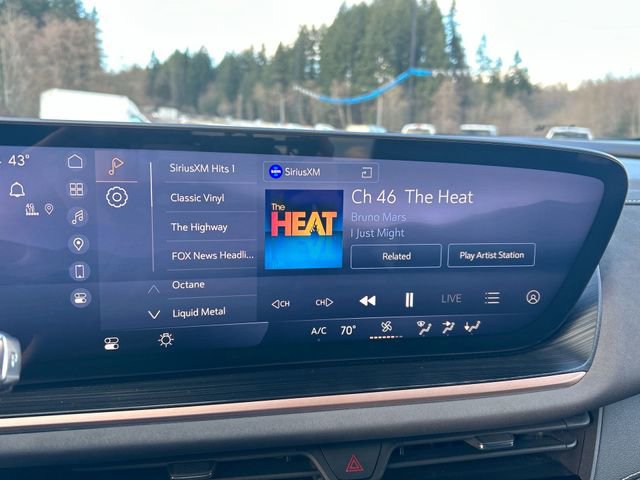 Used 2025 Buick Envision Sport Touring image 13