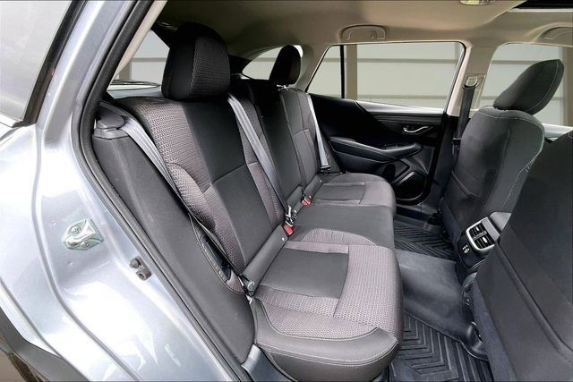 Used 2025 Subaru Outback Premium AWD/4WD image 27