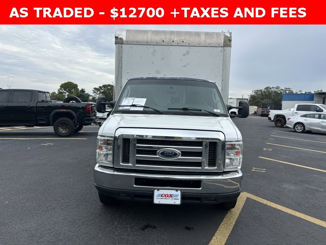 Used 2019 Ford E-350 and Econoline 350 Super Duty w/ Power Windows & Locks Group image 2