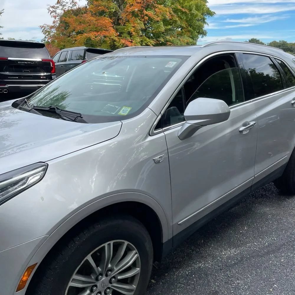 Used 2018 Cadillac XT5 Luxury w/ Driver Awareness Package AWD/4WD image 2