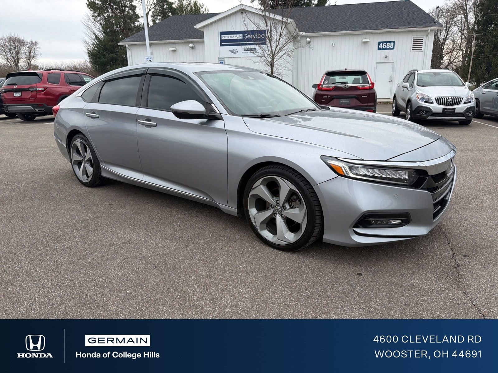 Used 2018 Honda Accord Touring image 3