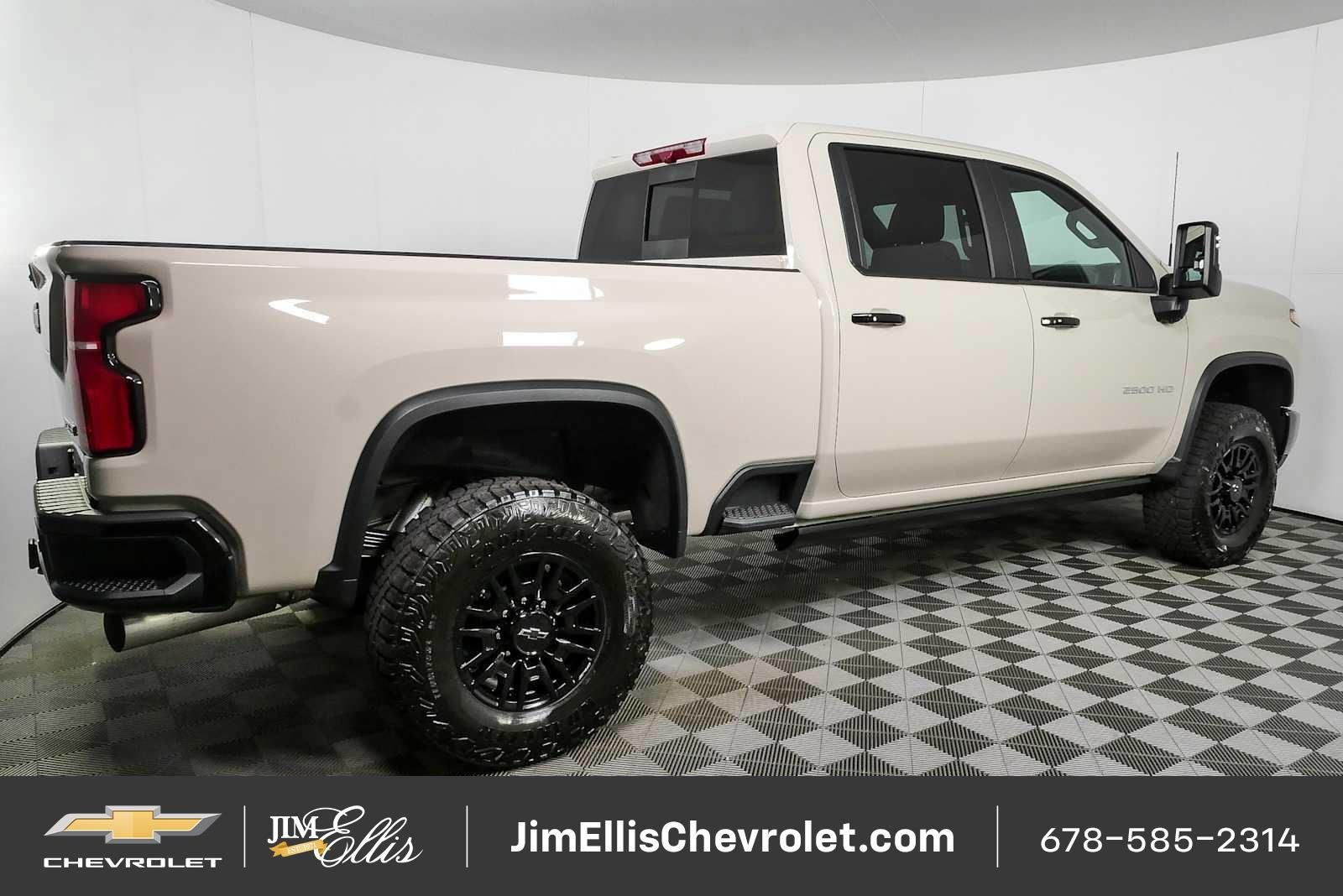 New 2026 Chevrolet Silverado 2500 ZR2 AWD/4WD image 2