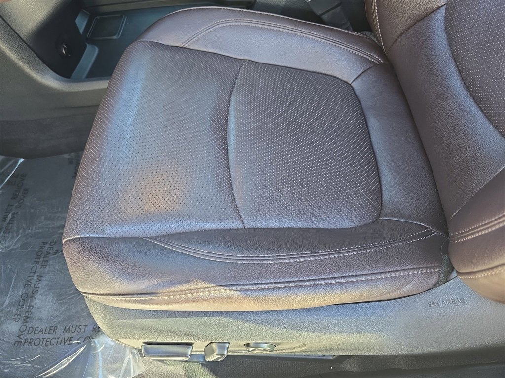 Used 2022 Toyota Sienna Platinum image 34