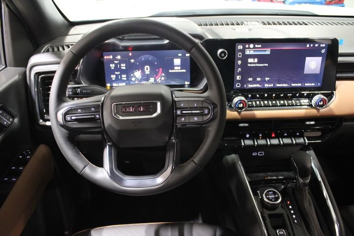 New 2026 GMC Canyon AT4 w/ Technology Plus Package AWD/4WD image 31
