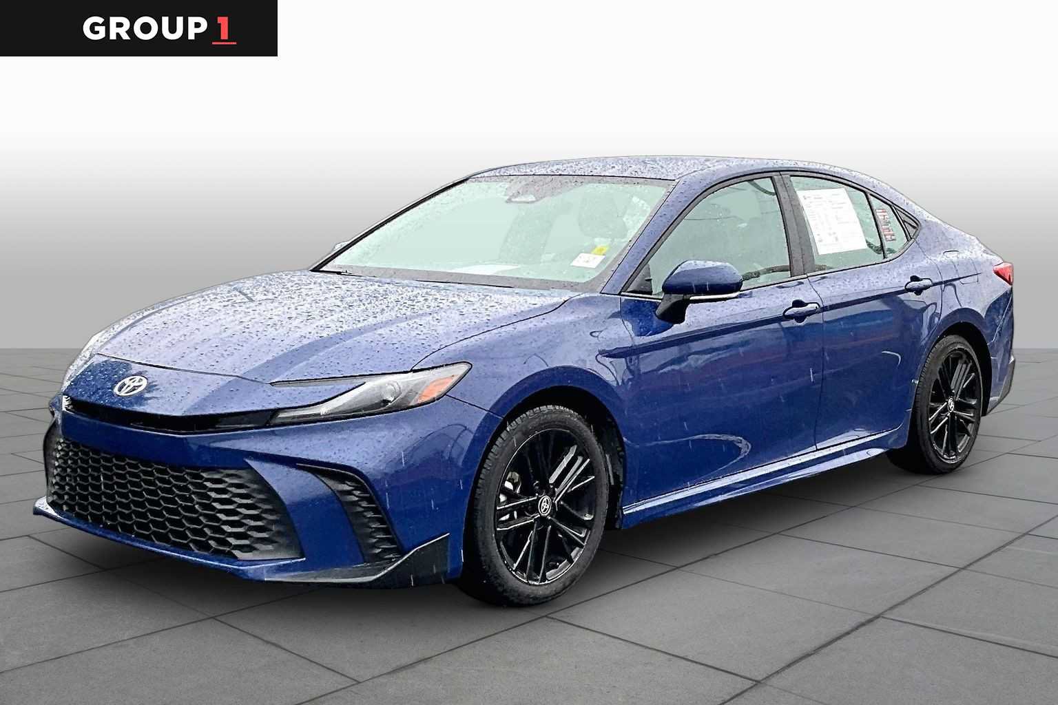 Certified 2025 Toyota Camry SE FWD image 1