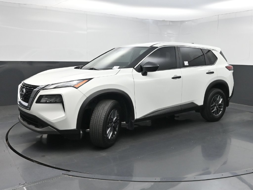 Used 2023 Nissan Rogue S FWD image 18