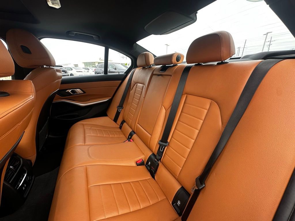 Used 2019 BMW 330i Sedan w/ Luxury Package image 24