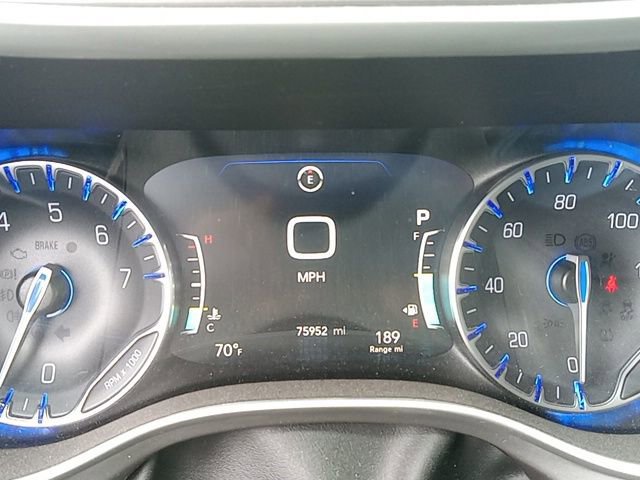 Used 2022 Chrysler Pacifica Touring-L FWD image 13