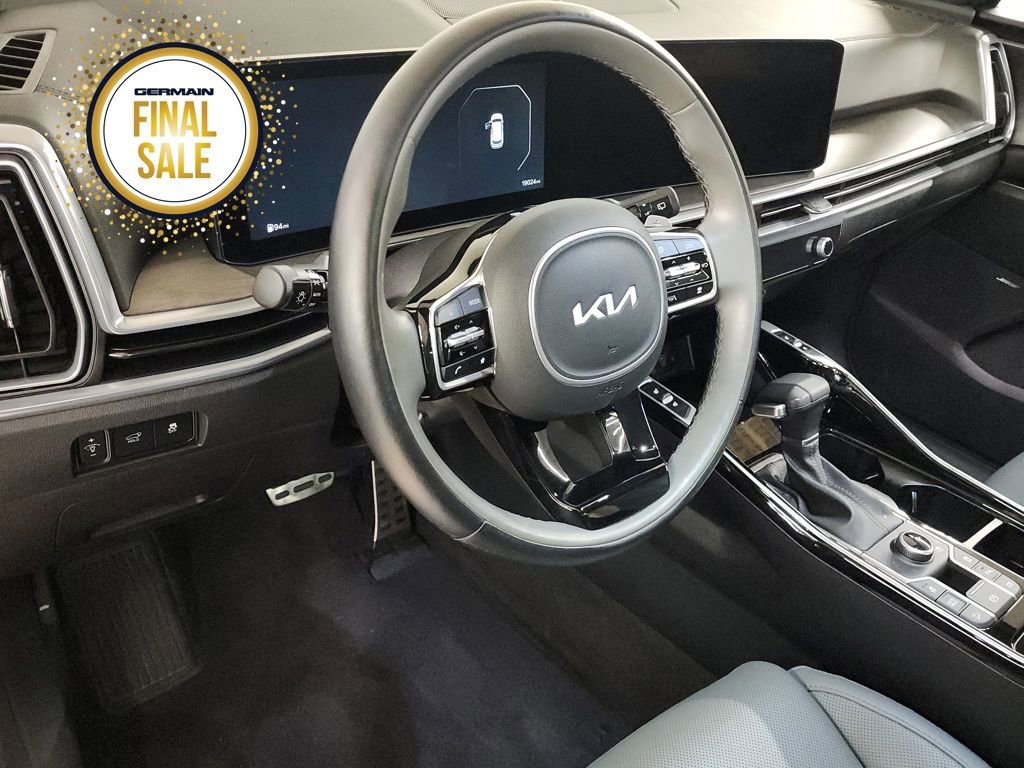 Certified 2025 Kia Sorento SX Prestige w/ Sage Leather Package image 16