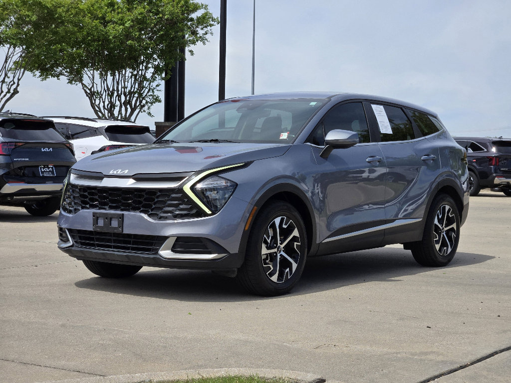 Certified 2023 Kia Sportage EX image 2